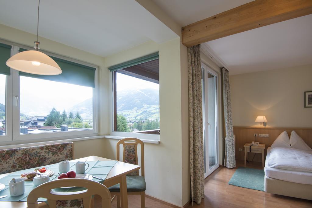 Готель Haus Friedrichsburg - Bergbahnen Von Mai Bis November Inklusive Бад-Гофгаштайн Номер фото